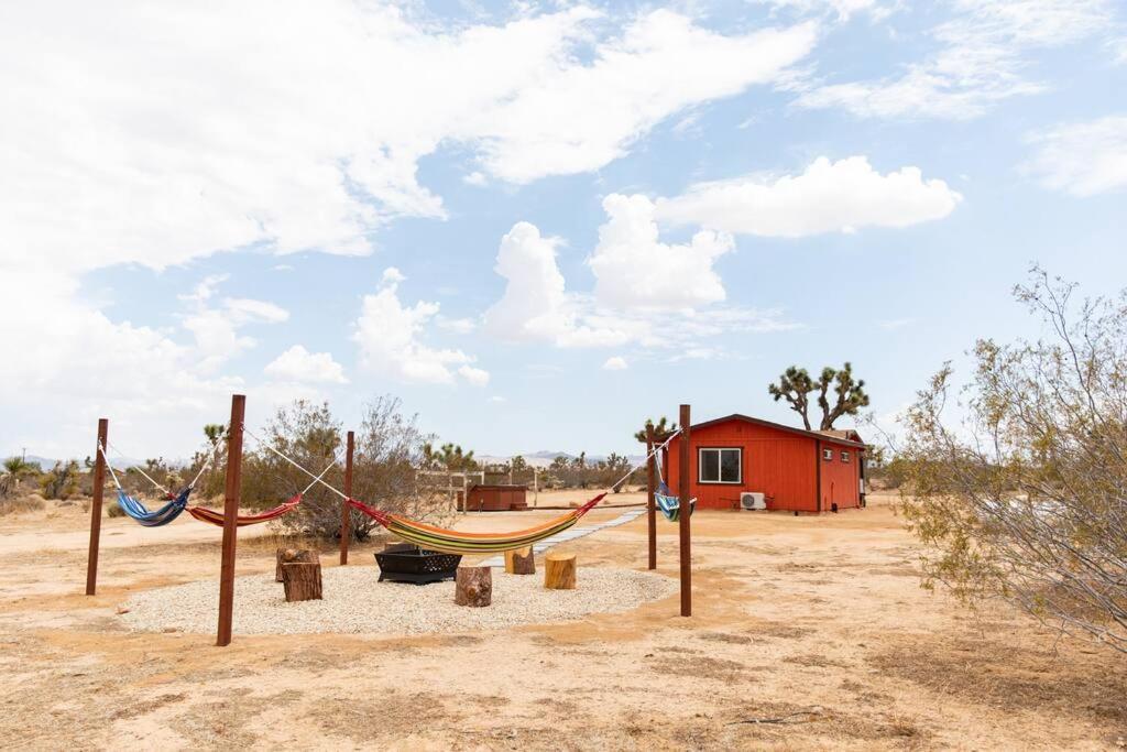 Cryptic Cabin-Tranquil Bohemian Getaway W/Hot Tub Yucca Valley Exterior photo